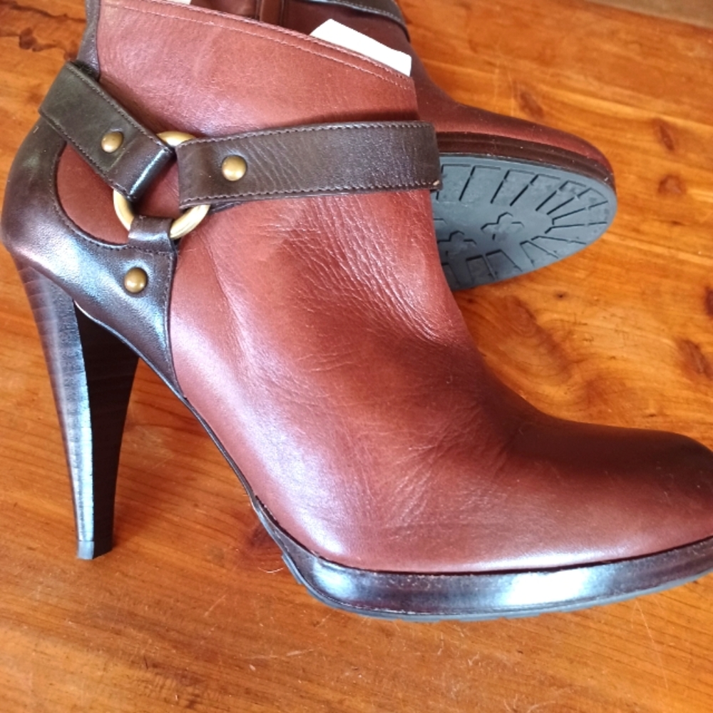 Cole Haan 10.5 Womens Ankle Boot Siletto w/harness Detail, Brown Leather